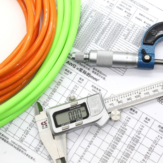 نحن شريكك الموثوق به في مجال الكابلات المرنة المخصصة.